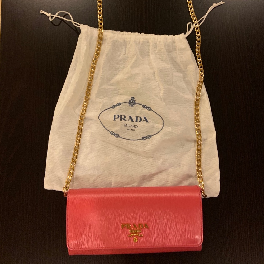 PRADA WALLET ON CHAIN - HOT PINK!